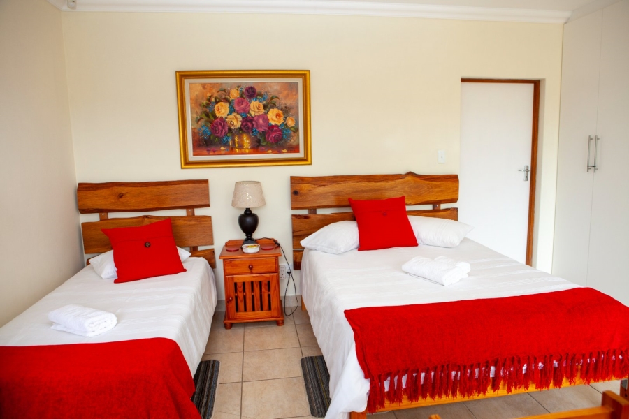 4 Bedroom Property for Sale in Southern Cross Western Cape